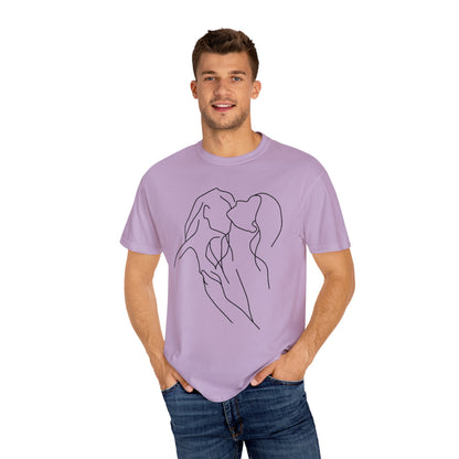 Lesbian Minimal Line art for Women Line Art Kiss shirt Kiss Women T-shirt for women