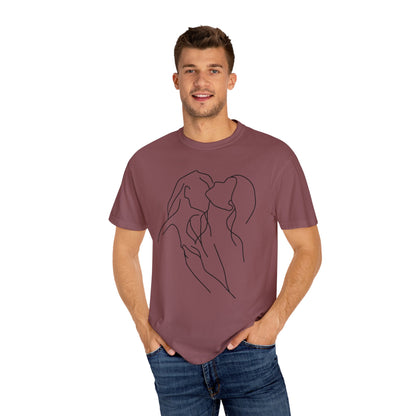 Lesbian Minimal Line art for Women Line Art Kiss shirt Kiss Women T-shirt for women